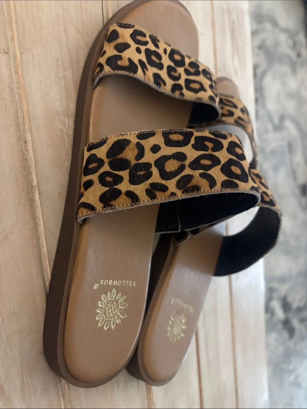 Yellow boxLeopard Print Double Strap Slide Sandals - size 9 - Picture 5 of 5